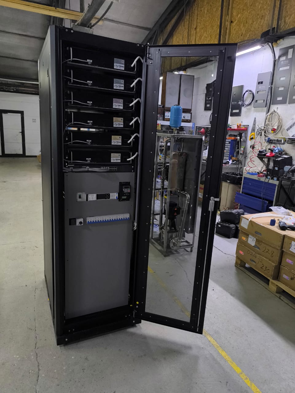 OCTAVA HYDRO U6 - Система охлаждения Whatsminer M63 (Андерсон P13 - 12 шт, Анализатор WirenBoard, Без датчика давления, Без управления, 1 Теплообменник до 75кВт)